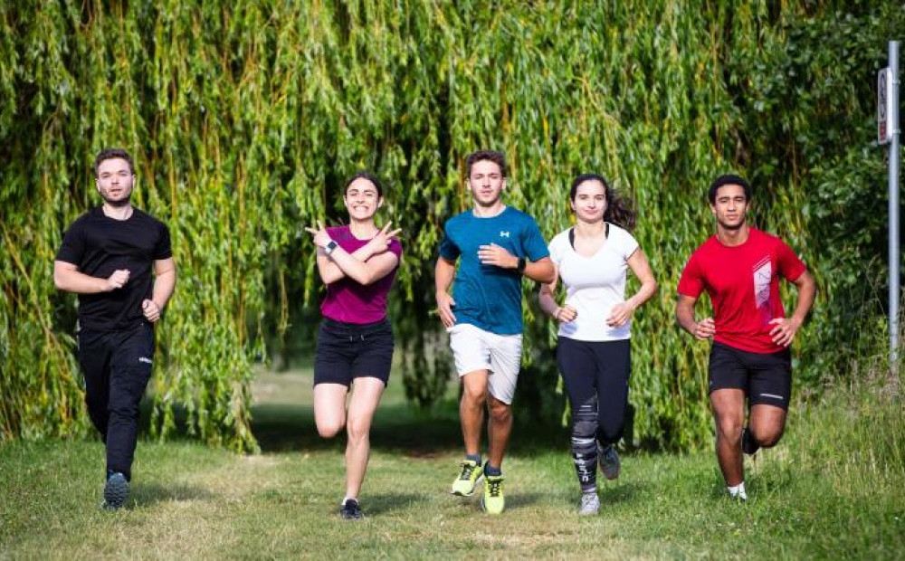 image de renforcement musculaire lors de coaching sportif